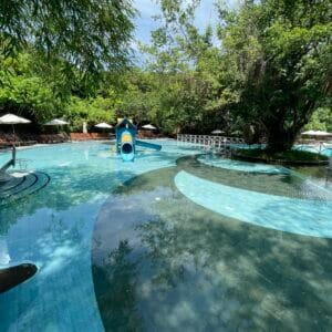 Hồ bơi hòn tằm 3