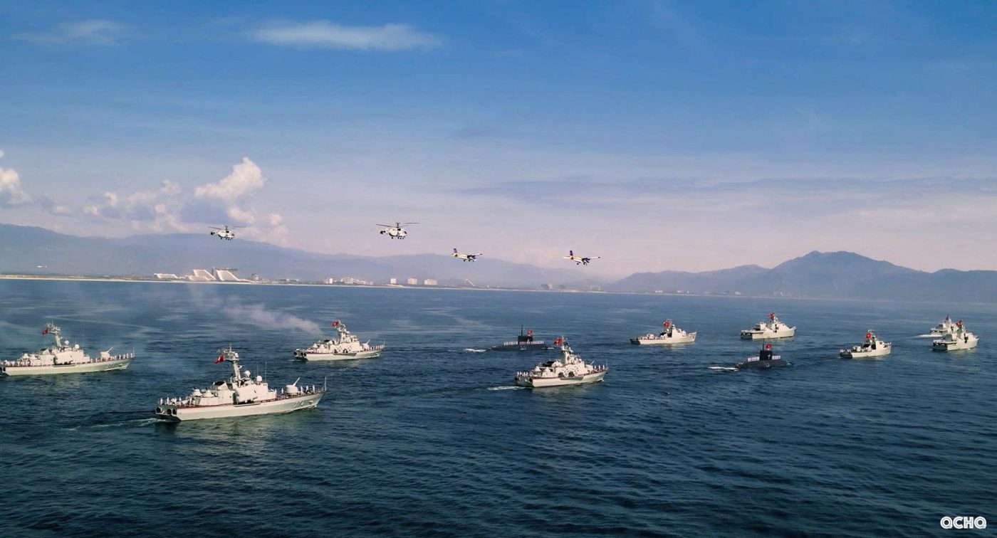 Dieu binh quoc khanh 80 15